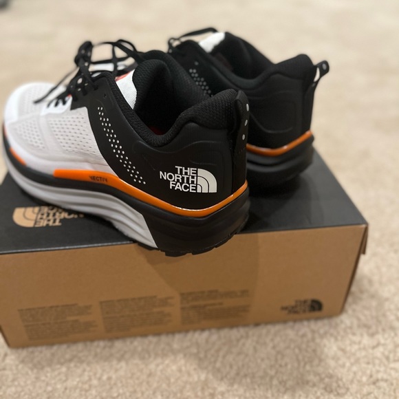 NWT THE NORTH FACE VECTIV HYPNUM TRAIL RUNNING SHOES WOMEN'S - Picture 3 of 6